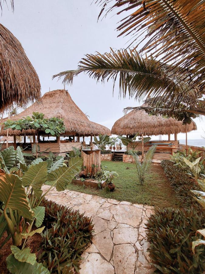 Sumba Beach House Waikabubak Exterior photo