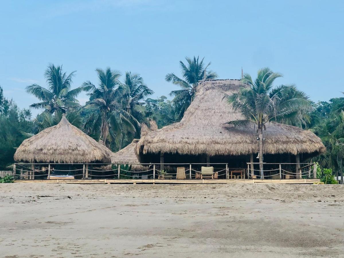 Sumba Beach House Waikabubak Exterior photo